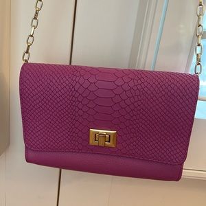 GiGi New York hot pink crossbody bag No stains. Removable strap Great condition